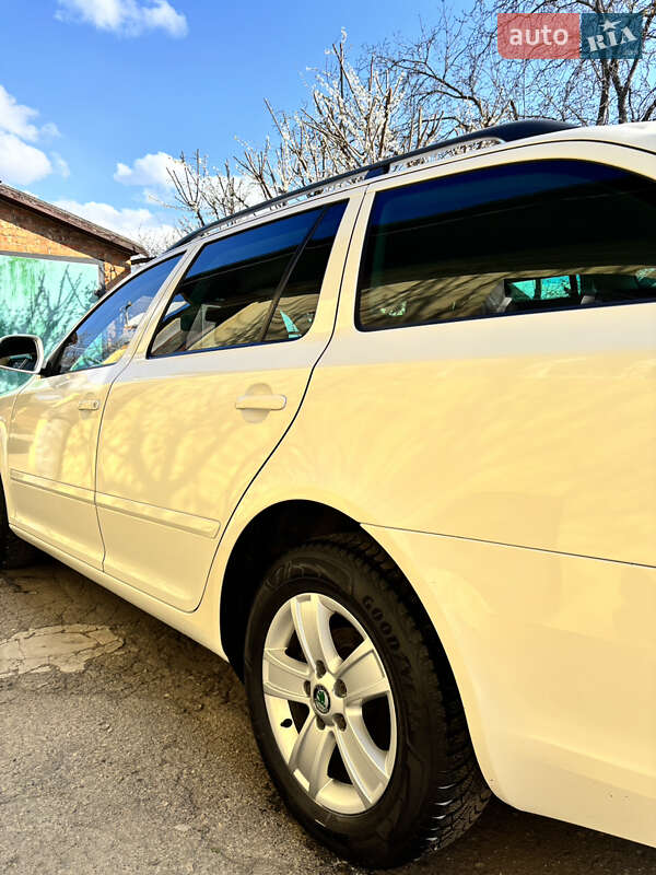 Універсал Skoda Octavia 2010 в Первомайську