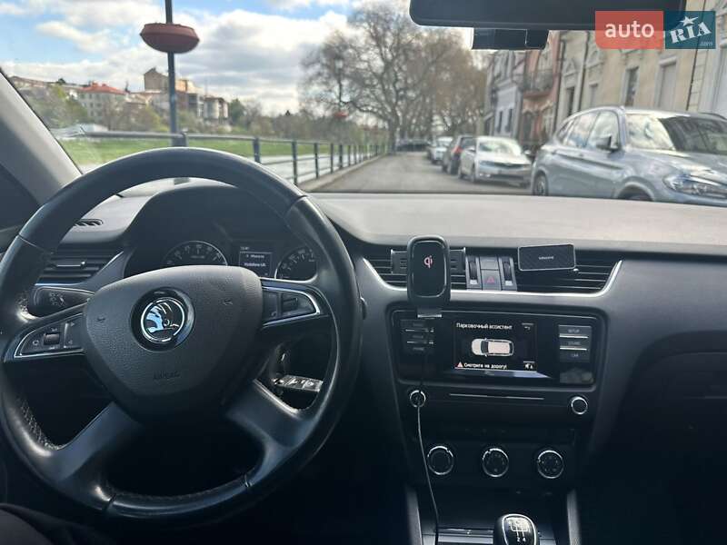 Універсал Skoda Octavia 2015 в Ужгороді