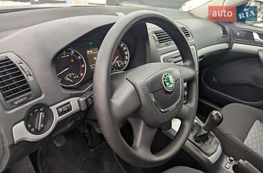 Универсал Skoda Octavia 2010 в 