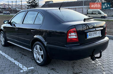 Лифтбек Skoda Octavia 2004 в 