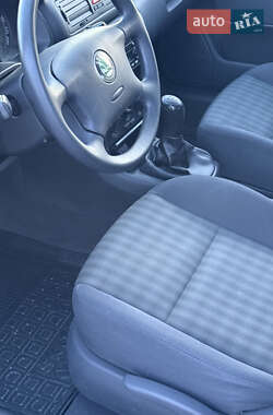 Лифтбек Skoda Octavia 2004 в 