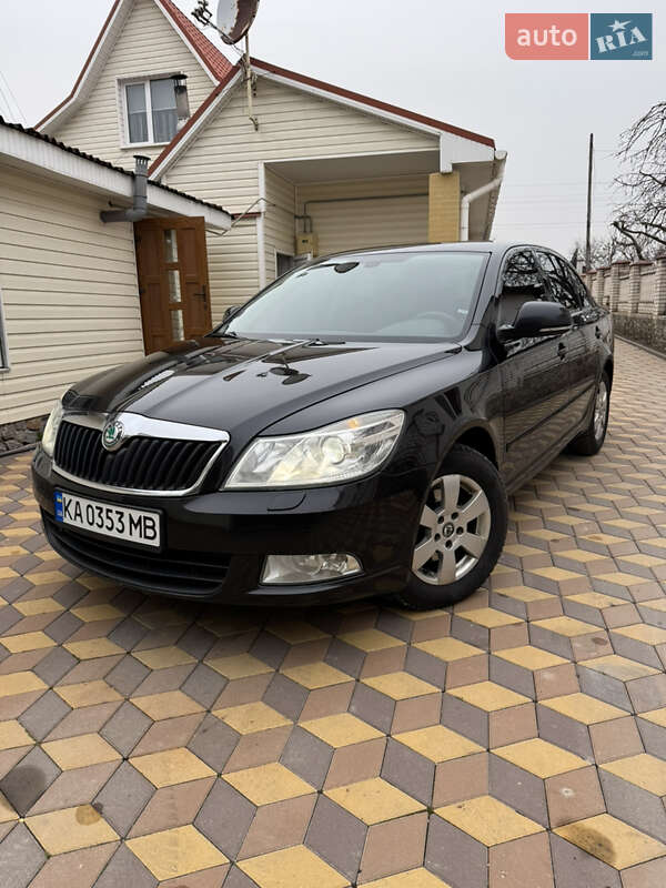 Лифтбек Skoda Octavia 2012 в 