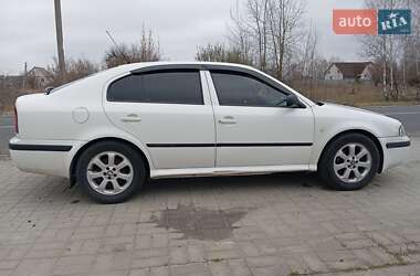 Лифтбек Skoda Octavia 2003 в 