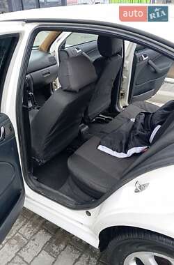 Лифтбек Skoda Octavia 2003 в 