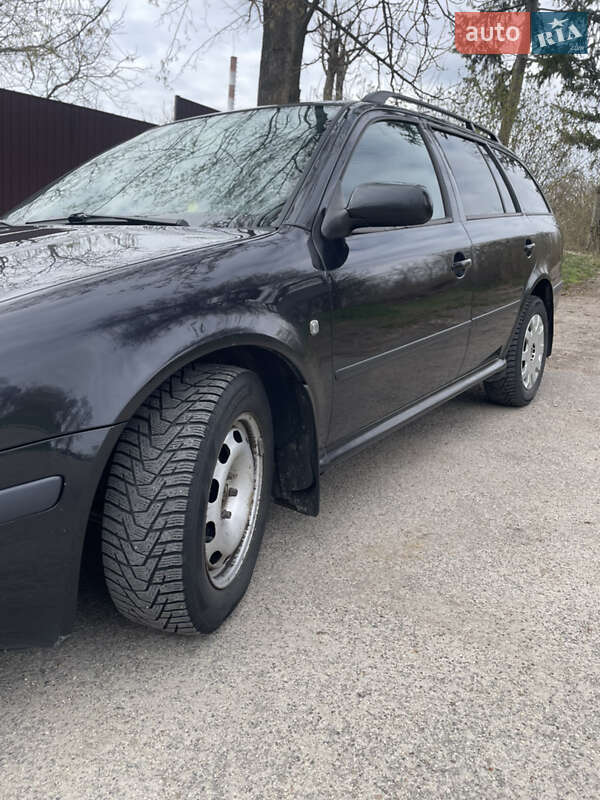 Універсал Skoda Octavia 2009 в Василькові