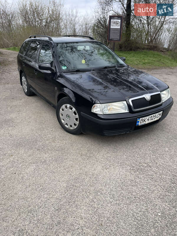 Універсал Skoda Octavia 2009 в Василькові