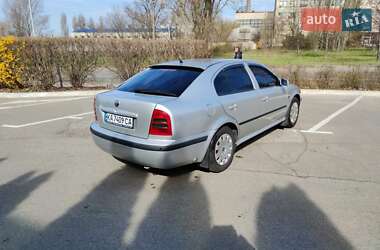 Лифтбек Skoda Octavia 2003 в 