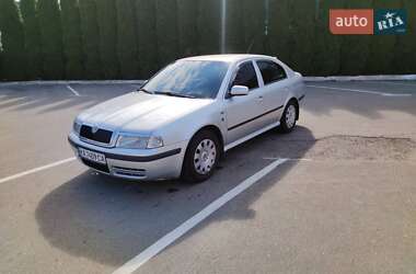 Лифтбек Skoda Octavia 2003 в 