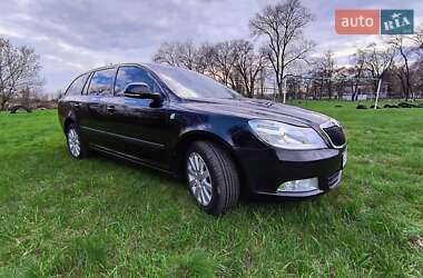 Универсал Skoda Octavia 2012 в 