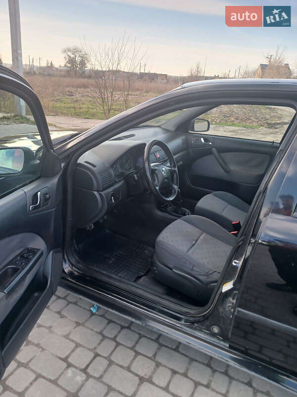 Ліфтбек Skoda Octavia 2003 в Львові