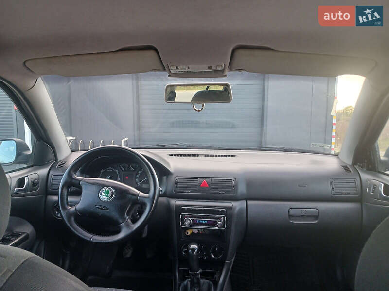Ліфтбек Skoda Octavia 2003 в Львові