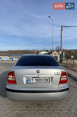 Лифтбек Skoda Octavia 2002 в 