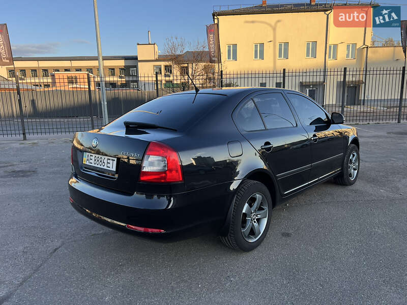 Лифтбек Skoda Octavia 2012 в 