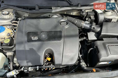 Лифтбек Skoda Octavia 2010 в 