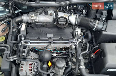 Лифтбек Skoda Octavia 2004 в 