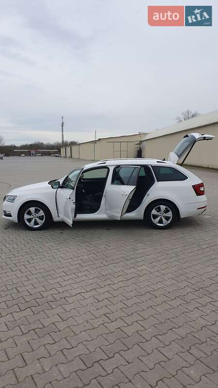 Универсал Skoda Octavia 2019 в Черновцах