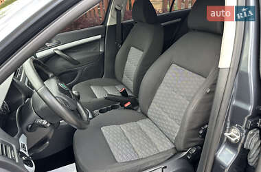 Лифтбек Skoda Octavia 2009 в 