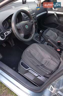 Лифтбек Skoda Octavia 2006 в 