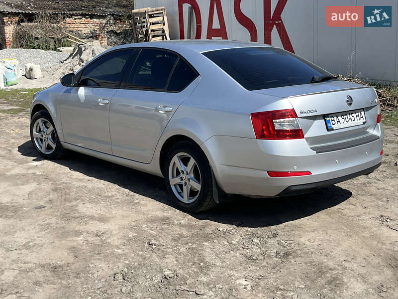 Лифтбек Skoda Octavia 2013 в 