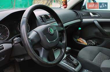 Лифтбек Skoda Octavia 2012 в 