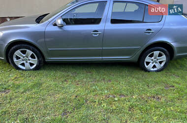 Лифтбек Skoda Octavia 2012 в 