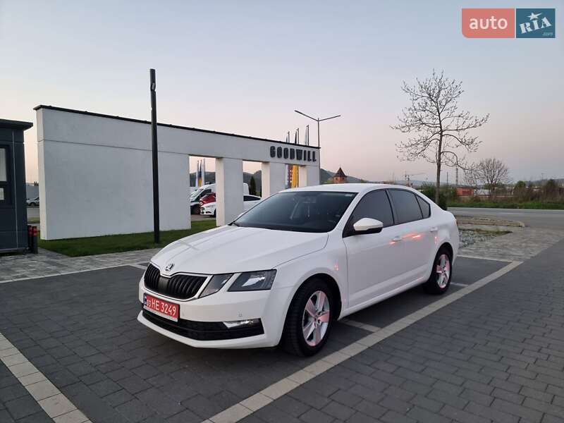 Ліфтбек Skoda Octavia 2018 в 