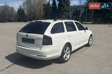 Универсал Skoda Octavia 2010 в 
