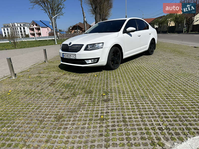 Лифтбек Skoda Octavia 2013 в 