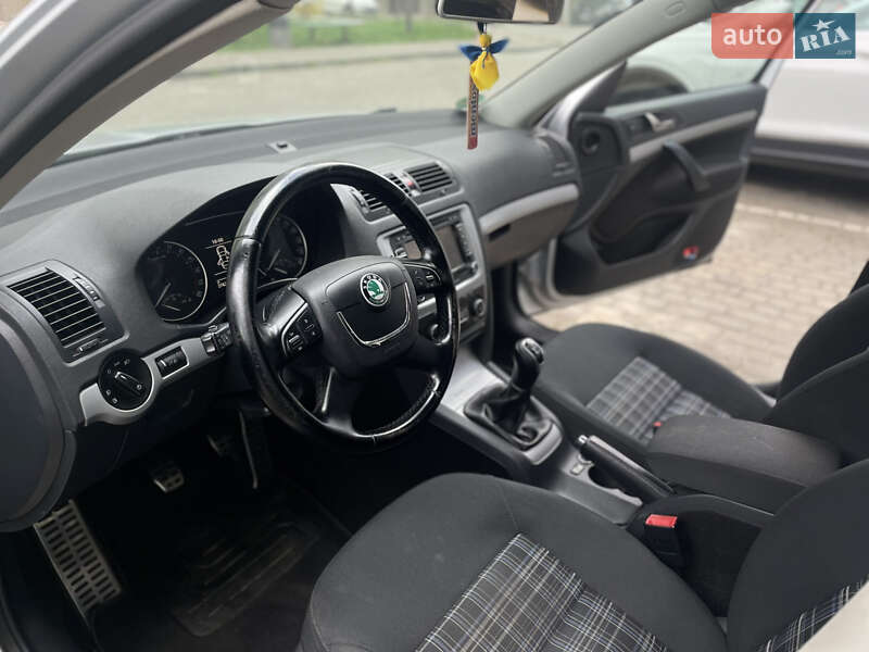Універсал Skoda Octavia 2012 в Івано-Франківську