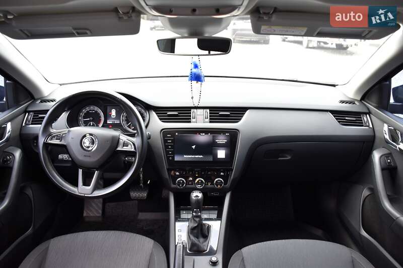 Универсал Skoda Octavia 2017 в Дрогобыче