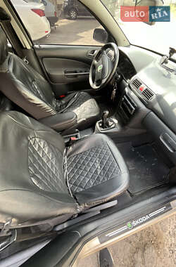 Лифтбек Skoda Octavia 2005 в 