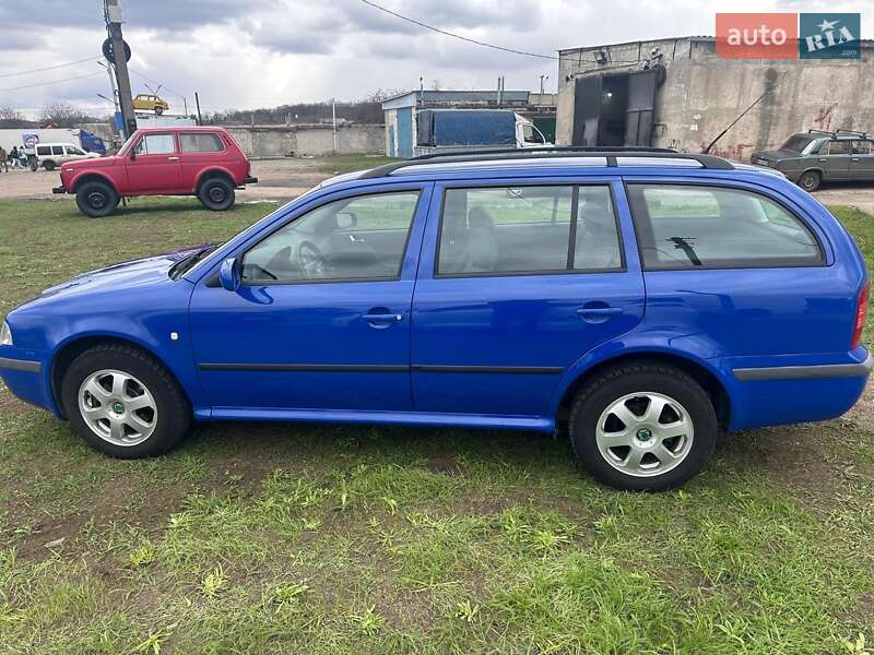 Универсал Skoda Octavia 2002 в 