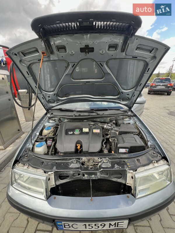 Лифтбек Skoda Octavia 2003 в Львове