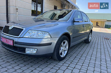 Лифтбек Skoda Octavia 2005 в 