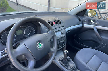 Лифтбек Skoda Octavia 2005 в 