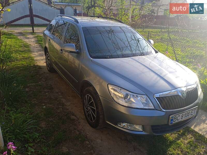 Універсал Skoda Octavia 2012 в 