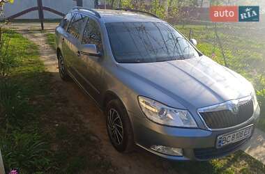 Універсал Skoda Octavia 2012 в 