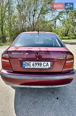 Ліфтбек Skoda Octavia 1999 в 