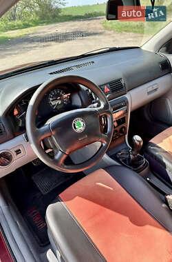 Ліфтбек Skoda Octavia 1999 в 