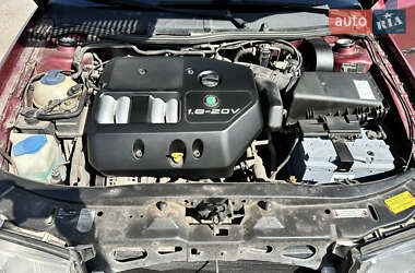 Ліфтбек Skoda Octavia 1999 в 