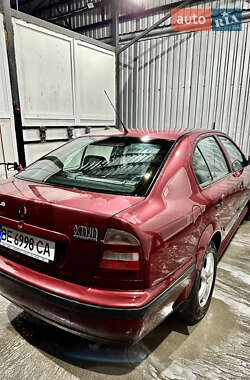 Ліфтбек Skoda Octavia 1999 в 