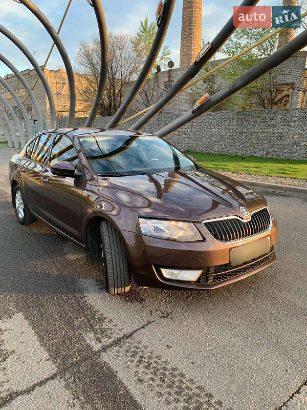 Ліфтбек Skoda Octavia 2014 в Дніпрі