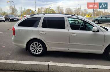 Универсал Skoda Octavia 2010 в 