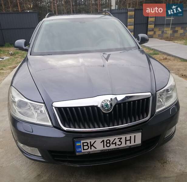 Универсал Skoda Octavia 2010 в Вараше