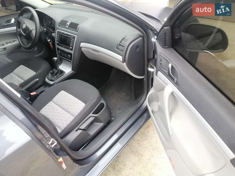 Универсал Skoda Octavia 2010 в Вараше
