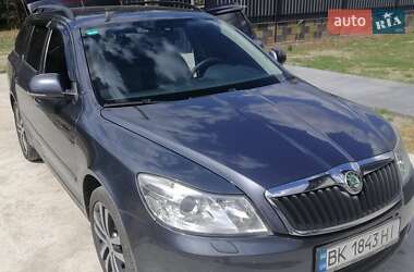 Универсал Skoda Octavia 2010 в Вараше