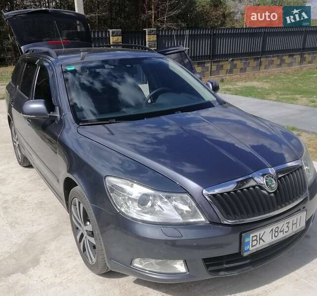 Универсал Skoda Octavia 2010 в Вараше