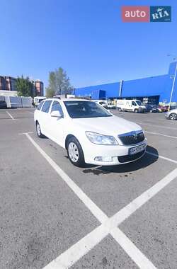 Универсал Skoda Octavia 2011 в 