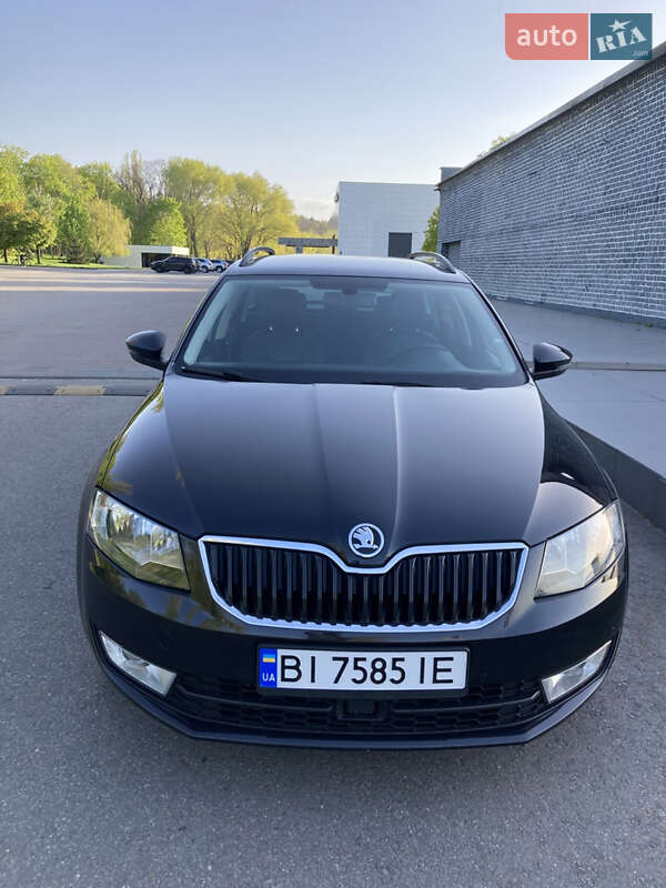 Универсал Skoda Octavia 2015 в Светловодске