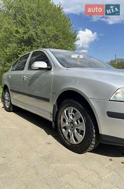 Ліфтбек Skoda Octavia 2004 в 
